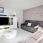 Vakantiehuis Lovely In